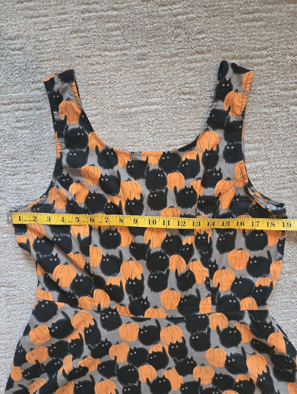 Retrolicous Spooktacular Pumpkin and Cat Print Dress Size 1X - Picture 10 of 12